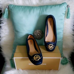 Michael Kors moccasins flats
Navy Blue